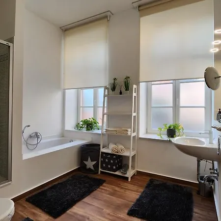 Ferienapartment Alexandrine Direkt Am Pfaffenteich Mit Eigenem Parkplatz Lejlighed Schwerin (Mecklenburg-Vorpommern)